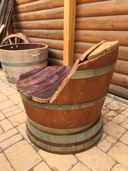 FASSSSTUHL- DELUXE Fasssessel fertig aufgearbeitet Fass - Stuhl Fassstiz Faßhocker Hocker aus gebrauchtem Eichenfass Weinfass