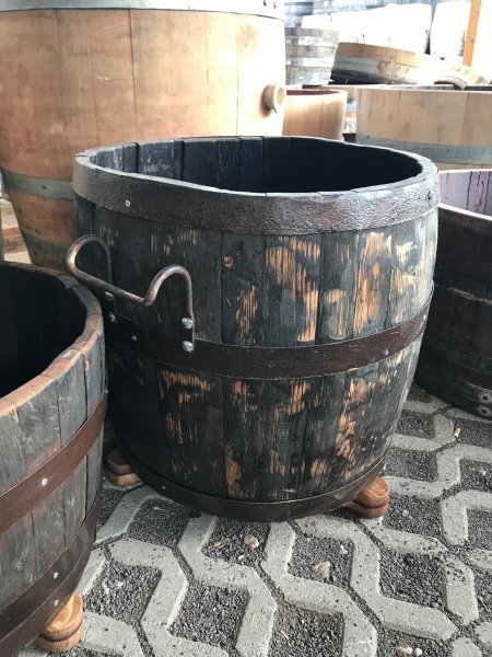 BKW63+BG+H55 ein 100 Liter Blumenkübel aus Whiskyfass D.oben 63 D.unten 55cm, H.55cm