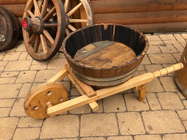 Pflanzenkarre mit 15 Liter neue Kastanienholzfass Fasshälfte mit D.48cm, Höhe 20cm