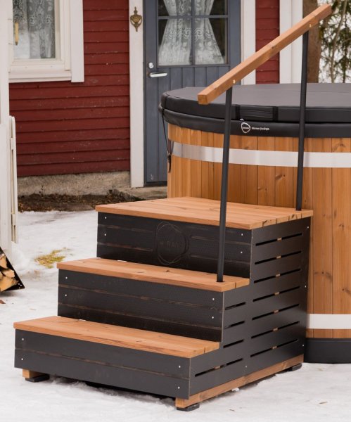 Comfort Steady M mit 29KW MACU Außenofen Neues rundes Badefass mit Kunststoffeinsatz und Außenverkleidung nach Wunsch für 4-6 Personen