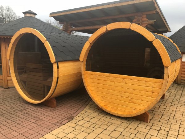 SFF19251 Ø1,9m, L2,5 m, vollausgestattes Saunafass mit Halb-Panoramawand, 58mm Wandstärke ohne Saunaofen für 4-6 Personen