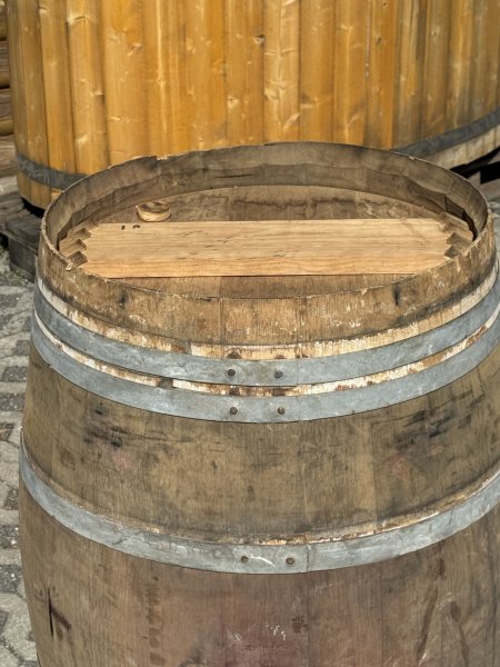 225 Liter gebrauchtes Chateaux Traditional Barriquefass Eichenfass Weinfass Holzfass Wasserfass Dekofass Wasserfass Fassregentonne