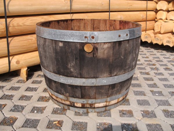 140 Liter Miniteich Regentonne aus gebrauchtem dunklerem Barrique Eichenfass Holzfass Regenfass Pflanzkübel