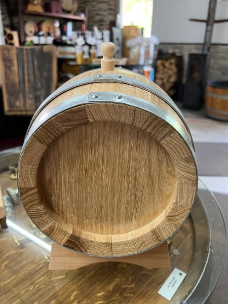 3 Liter Eichenfass innen roh, außen lackiert und geschmackgebend Böttcherware Schnapsfass Weinfass Whyskifass Holzfass