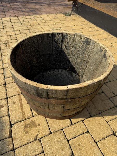 80 Liter halbes Whiskyfass Blumenkübel Miniteich aus original burbon Fass D. 60cm, H. 40cm, Regentonne