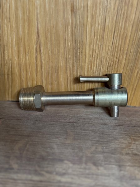 Messingauslaufhahn-Groß für Holzfass mit 25-26mm Hahnloch - Durchmesser mit konischem Gewinde Messing poliert