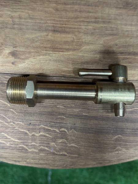 Messingauslaufhahn-Groß für Holzfass mit 25-26mm Hahnloch - Durchmesser mit konischem Gewinde Messing poliert