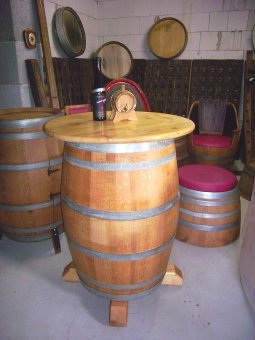 Fasstisch BORDEAUX - Tischplatte D.80 H110cm + 4 Fass-Barhocker-M6