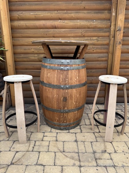 Fasstisch BORDEAUX - Tischplatte D.80 H110cm + 4 Fass-Barhocker-M10