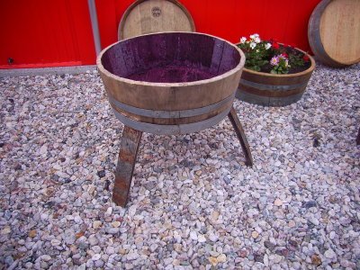 65 Liter Hochbeet - Blumenkübel, GesamtH.ca.57cm, H.25cm, D.65cm Pflanzschale Miniteich Eichenfass Holzfass