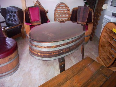 Fasstisch TOSCANA-600 aus gebrauchtem ovalen 600L Eichenfass 120x80cm, Höhe 72cm