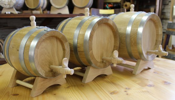 3 Liter Eichenfass innen roh und geschmackgebend Böttcherware Schnapsfass Weinfass Whyskifass Holzfass