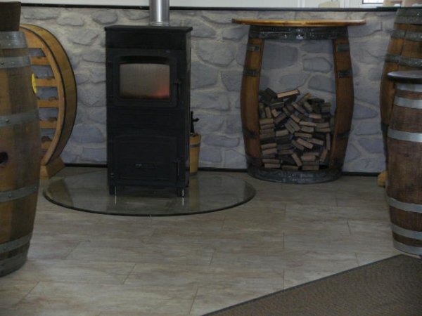 Fass - Kaminholzregal aus Eichenfass Weinfass Holzfass