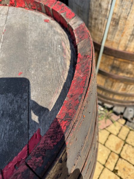 350 Liter gebrauchte Barrique-Eichenfasshälfte mit D.105cm,H.60cm als großer Pflanzkübel / Saunatauchbecken / Miniteich