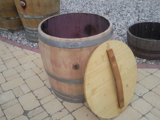 140 L Miniteich Regentonne aus gebrauchtem Barrique Eichenfass Holzfass Regenfass Pflanzkübel Wasserfass