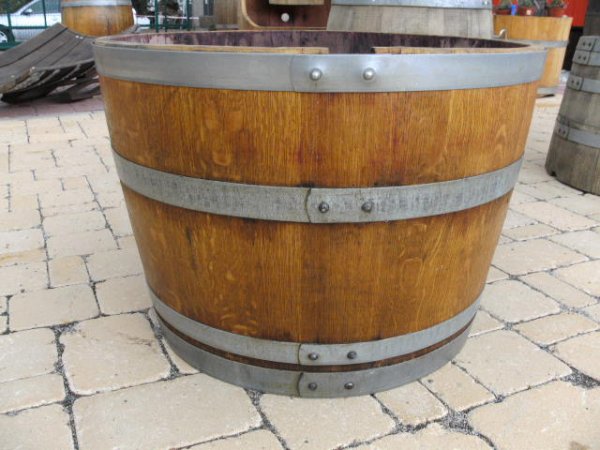 100L Miniteich + Solar Teichpumpe aus gebrauchter Eichenfasshälf D.70 H.40