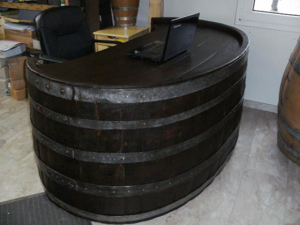 Office-Fasstisch RUSTIKA-DUNKEL aus ovalem massivem Eichenfass