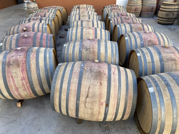 600 Liter rundes gebrauchtes Eichenfass Weinfass Holzfass Wasserfass Regentonne Fass Fassregentonne