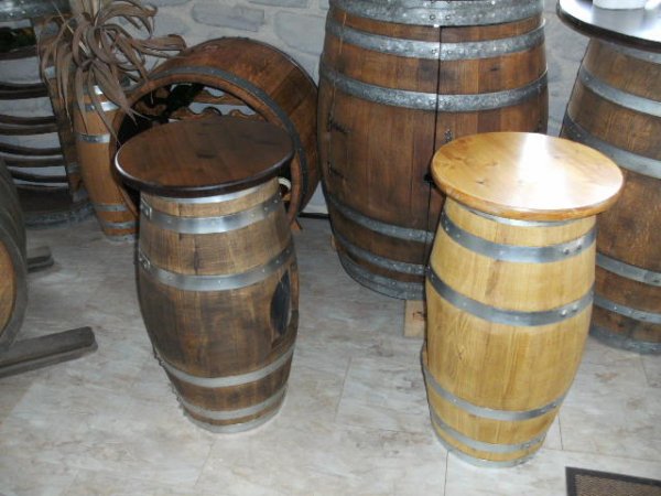 150Liter Zigarren Fasstisch, runder Tischplatte D.58cm,H.94cm