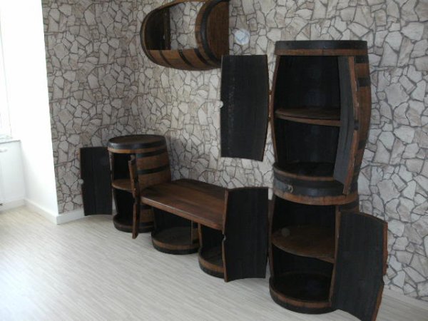 Fass - Schrankwand aus gebr. Whisky - Eichenholzfässern