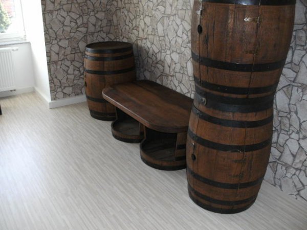 Fass - Schrankwand aus gebr. Whisky - Eichenholzfässern
