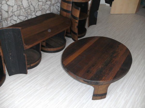 Fass - Schrankwand aus gebr. Whisky - Eichenholzfässern