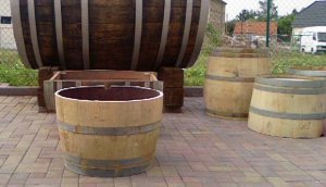 115 Liter Barrique Eichenfasshälfte mit D.70cm,H.45-47cm Blumenkübel Eichenfass Holzfass Miniteich Wasserfass Regentonne