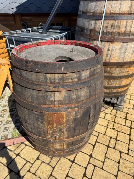 700 Liter rundes gebrauchtes Weinfass Eichenfass Holzfass