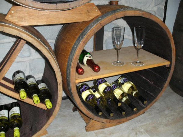 Bacchus-M Weinregal für bis zu 50Fl. aus massivem Eichenholzfass