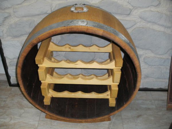 Bacchus-Buvette Weinregal aus massivem Eichenholzfass