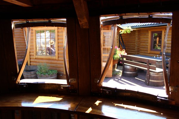 Wochen - Miete für Fass - Verkaufsanhänger Verkaufstheke Weinverkostungstand Verkaufstand