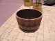 115 Liter Eichenfasshälfte D.72cm,H.45cm Blumenkübel mit schwarzen Ringen Weinfass Pflanfkübel Eichenfass Holzfass Miniteich