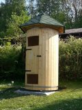 Camping Gartendusche aus Holz mit 1,2m Durchmesser oder als WC Toilette Gartenhaus.