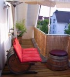 Fassbank - Sitzgarnitur - Mosel 1 x Fasssitztisch H.73cm, D. der Tischplatte 100cm + 2 x Fasssitzbank + 1 x Fass-Sonnenschirmständerabdeckung