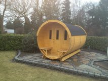 SFF22401 Ø 2,2 m, L 4,0 m, Saunafass, Fichte mit und ohne Terrasse für 6 - 8 Personen fertig montiert!