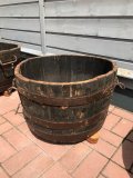 BKW65+BG ein 95 Liter Blumenkübel aus Whiskyfass D.oben 65 D.unten 55cm, H.45cm
