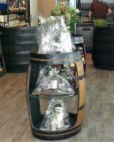 Fassbaronbar offen mit Glas - Zwischenboden aus 225/300 Liter gebrauchtem Barriquefass Eichenfass Holzfass Stehtisch Bistrotisch Weinfass