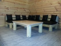 Couch Eckgarnitur RBCG aus 20cm Rundbohlen- mit Rückenlehne + 1 Tisch + Kissen in Wunschfarbton