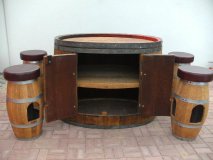 Fasskönigbar aus ovalem 1200L gebrauchtem Eichenfass mit Zwische