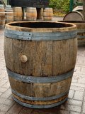 200 Liter Weinfass Regentonne aus gebrauchtem Barrique Eichenfass H. 70cm, D.O.65cm, D.M.70cm, D.U.58cm Miniteich Pflanzkübel