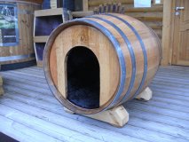 300L Fass - Hundehütte Fass fertig montiertes Hundehaus Hundeschlafplatz Tierhaus Fasshütte Fasslaube