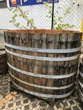 1800 Liter Eichenfasshälfte Durchmesser 196x120cm und Höhe 120cm.