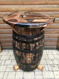 Einmaliges Einzelnstück 190 Liter Bourbon Whisky - Fasstisch mit D.80cm Kunst - Tischplatte Whiskyfass Eichenfass Sthetisch Bistrotisch Tisch