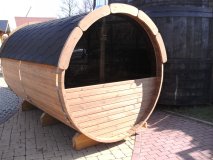 SFF19301 Ø 1,9 m, L 3,0 m, Saunafass, fertig zusammengebaut aus Thermowood mit Halbglass - Panoramawand mit oder ohne 0,6mTerrasse für 6 Personen