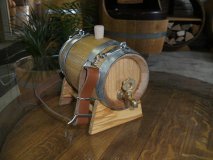 0,5 Liter Bernhardiner rundes Holzfass innen gewachstes Eichenfass Böttcherware Weinfass Whyskifass Schnapsfass