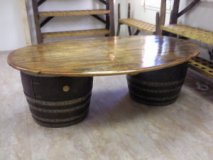 Office-Fasstisch mit ovaler Fassboden-Tischplatte, Weinfass