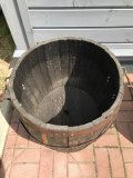 BKW63+BG+H55 ein 100 Liter Blumenkübel aus Whiskyfass D.oben 63 D.unten 55cm, H.55cm