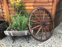 Wagenrad mit Durchmesser ca. 100cm. Eichenholz gebraucht