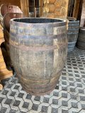 400 Liter rundes gebrauchtes Whiskyfass - Abschnitt Eichenfass Holzfass Wasserfass Regentonne Fass Fassregentonne