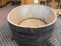 5000 Liter Eichenfasshälfte Durchmesser 325x240cm und Höhe 125cm.